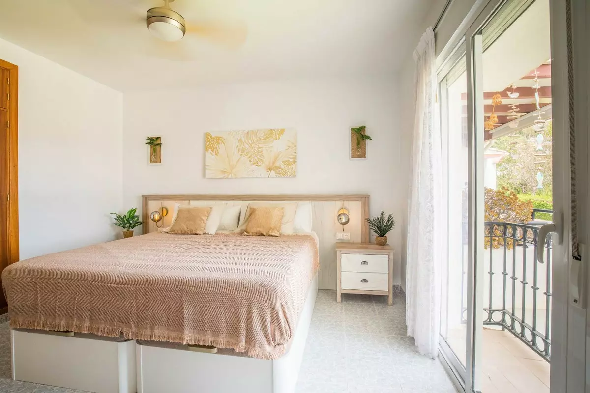 2-bedroom Apartment In Benalmádena, Spain (99 M²)