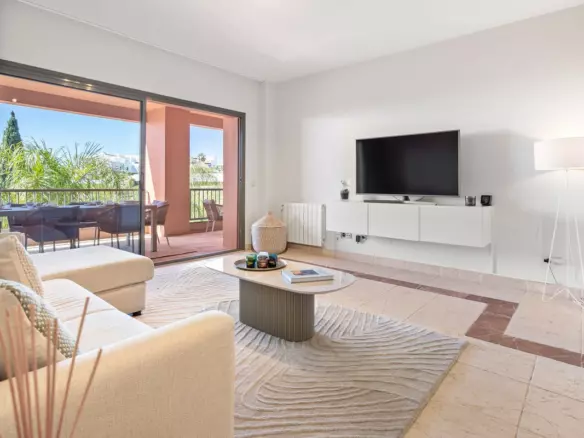 2-bedroom Apartment In Benahavis, Spain (140 M²)