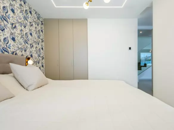 4-bedroom Villa In Torrevieja, Spain (234 M²)