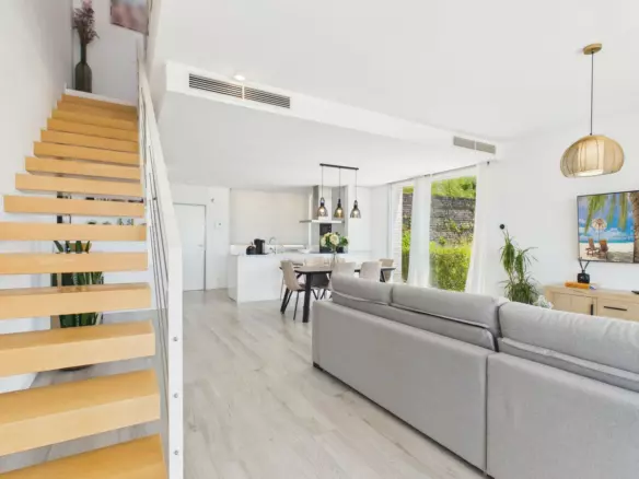 3-bedroom Villa In Estepona, Spain (117 M²)