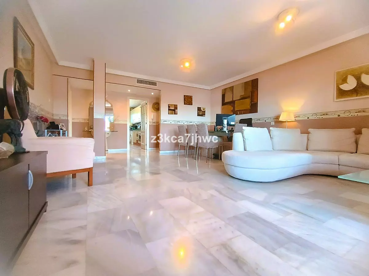 3-bedroom Apartment In Estepona, Spain (114 M²)