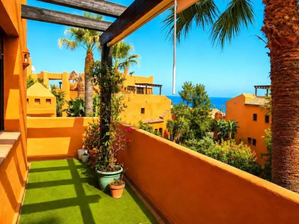 2-bedroom Apartment In Estepona, Spain (151 M²)