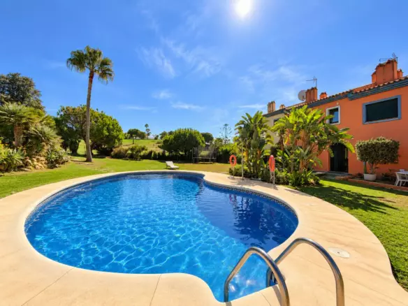3-bedroom Villa In Manilva, Spain (97 M²)