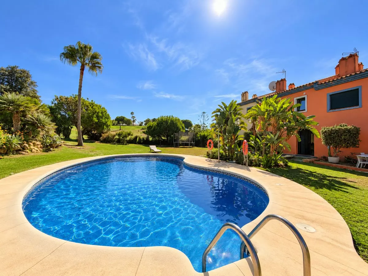 3-bedroom Villa In Manilva, Spain (97 M²)