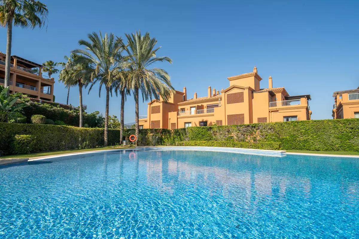 2-bedroom Apartment In Estepona, Spain (100 M²)