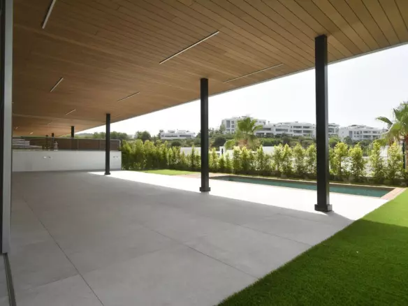4-bedroom Apartment In Marbella, Spain (205 M²)