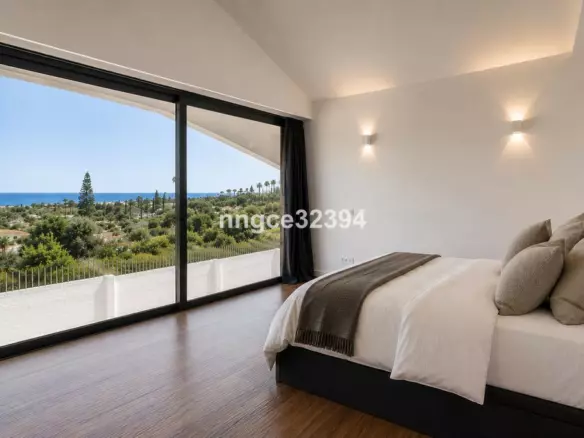 5-bedroom Villa In Estepona, Spain (411 M²)