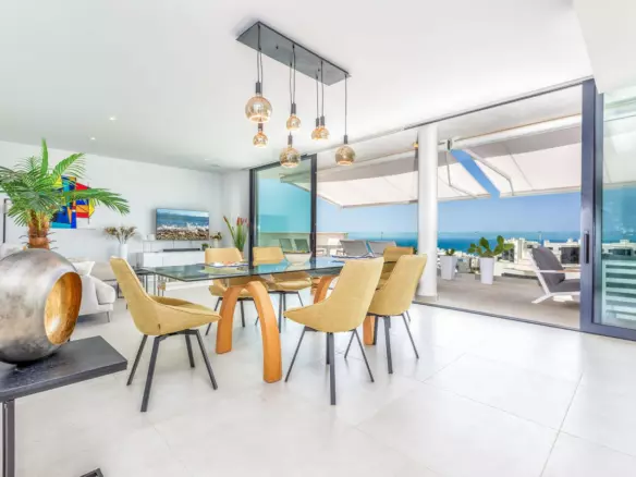 3-bedroom Apartment In Fuengirola, Spain (123 M²)