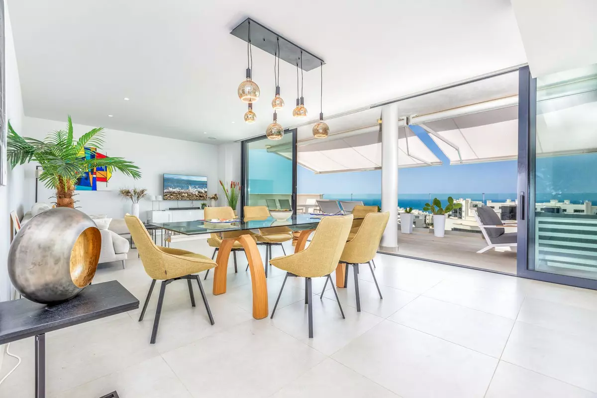 3-bedroom Apartment In Fuengirola, Spain (123 M²)