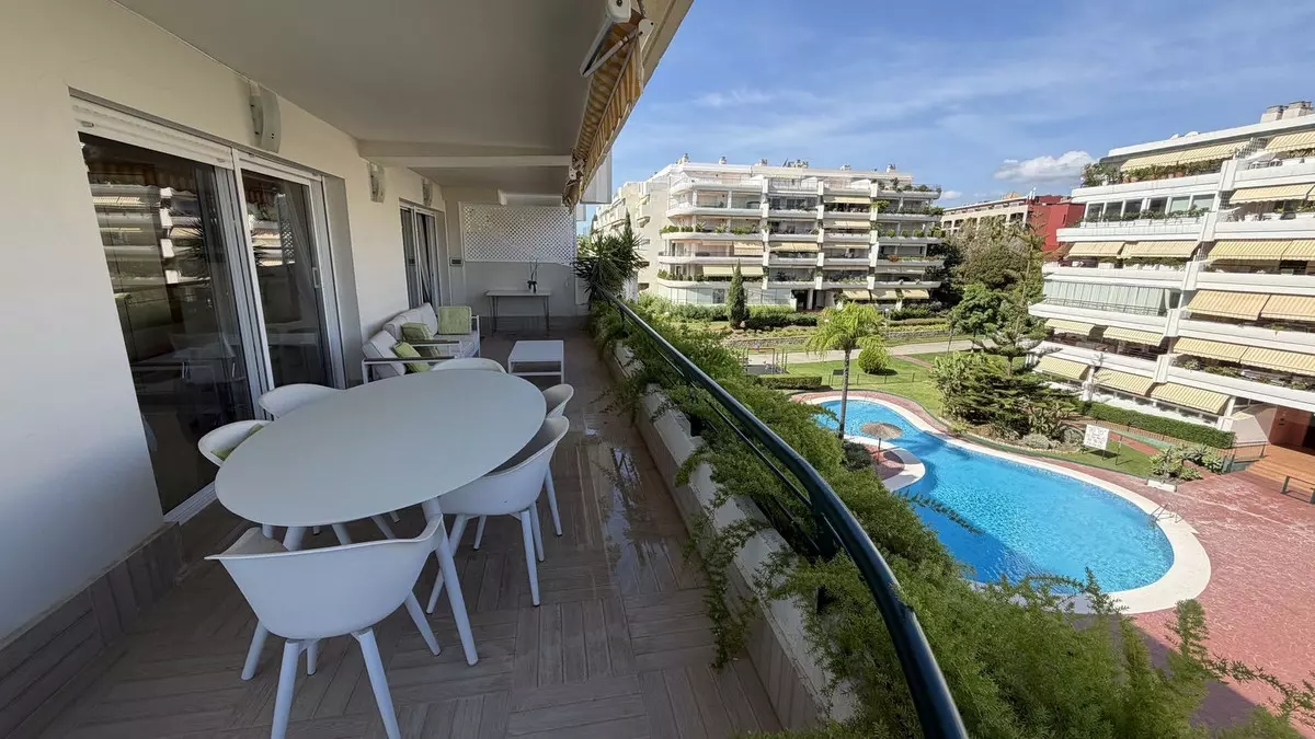 3-bedroom Apartment In Marbella, Spain (130 M²)