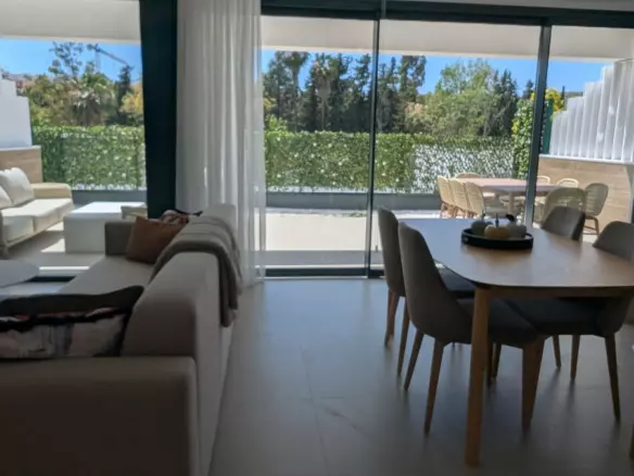 3-bedroom Villa In Estepona, Spain (153 M²)