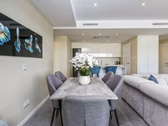 2-bedroom Apartment In Fuengirola, Spain (122 M²)