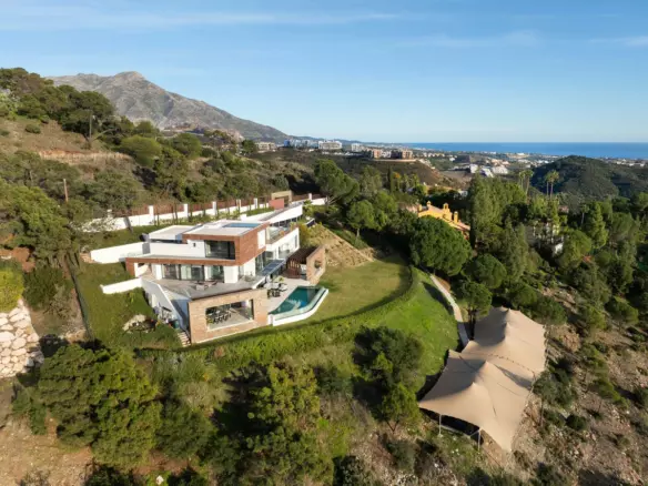 5-bedroom Villa In Benahavis, Spain (715 M²)