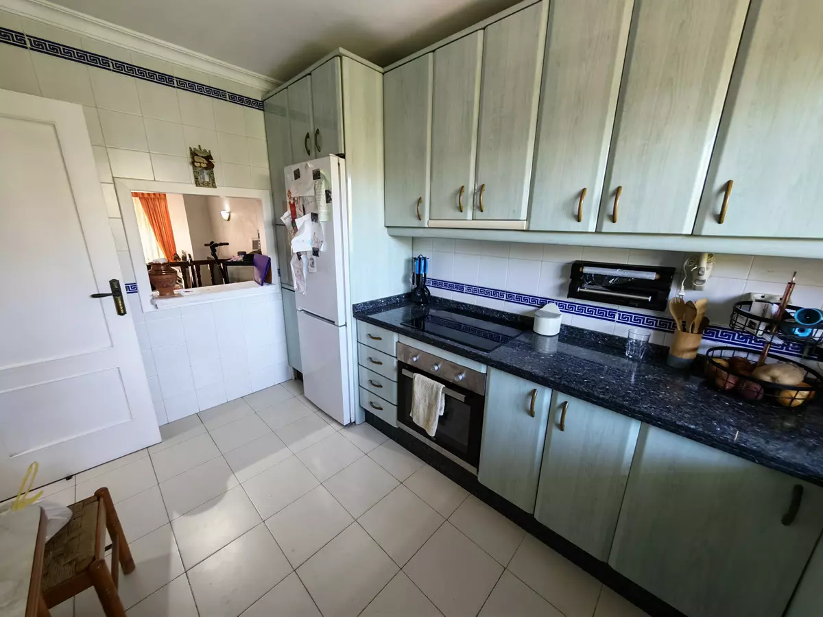 3-bedroom Town House In Estepona, Spain (140 M²)