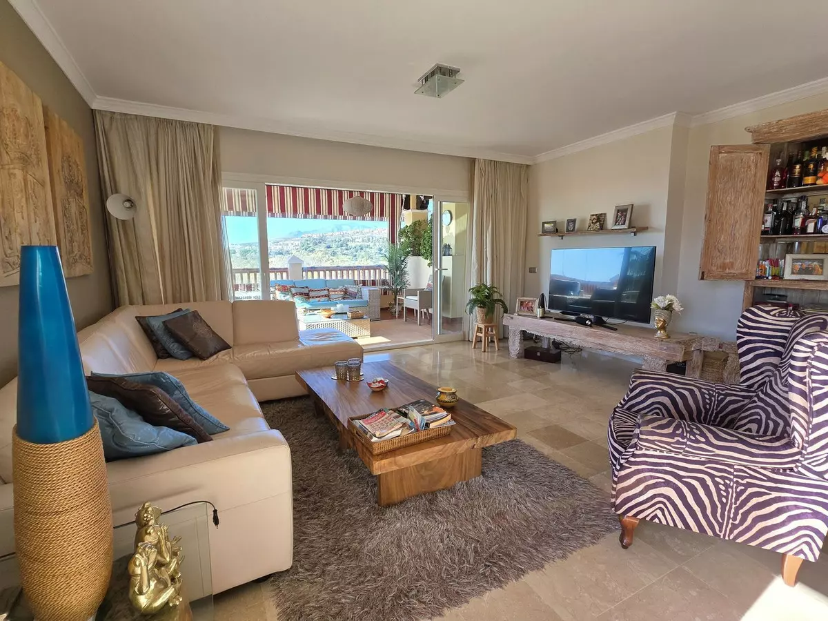 2-bedroom Apartment In Estepona, Spain (100 M²)