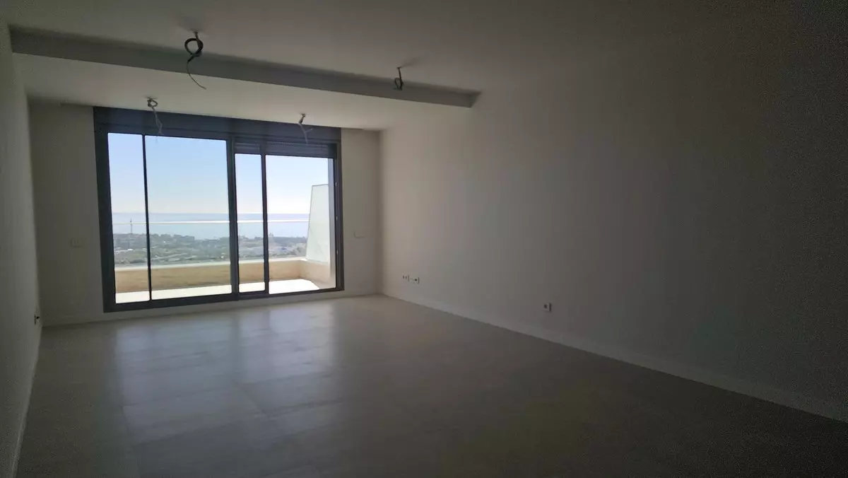 2-bedroom Apartment In Estepona, Spain (118 M²)