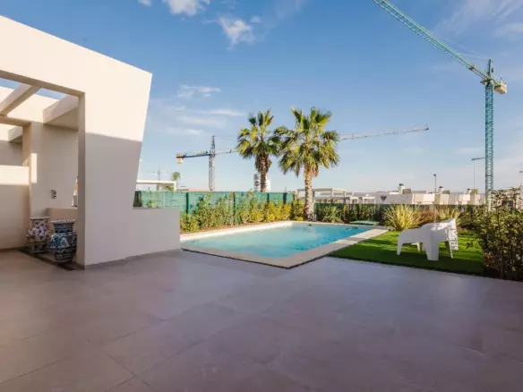 4-bedroom Villa In Algorfa, Spain (362 M²)