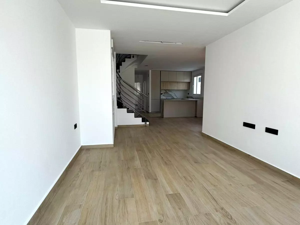 3-bedroom Villa In Torrevieja, Spain (120 M²)