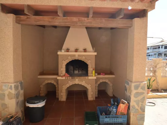 7-bedroom Villa In Guardamar Del Segura, Spain (266 M²)