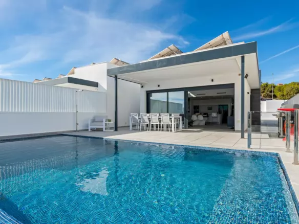 4-bedroom Villa In San Miguel De Salinas, Spain (272 M²)