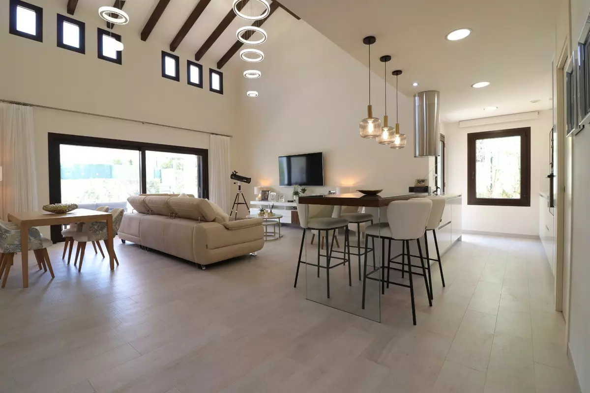 3-bedroom Villa In Algorfa, Spain (127 M²)