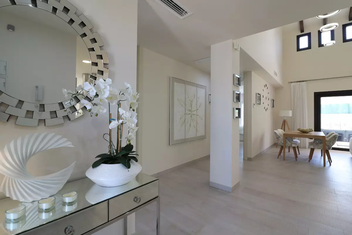 3-bedroom Villa In Algorfa, Spain (127 M²)