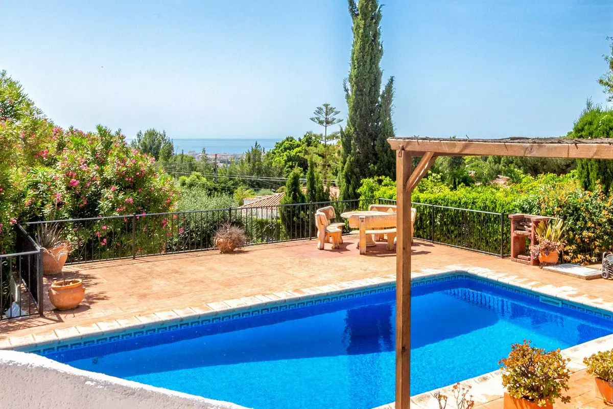 6-bedroom Villa In Mijas, Spain (279 M²)
