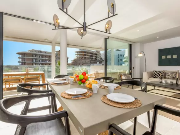 3-bedroom Apartment In Fuengirola, Spain (145 M²)