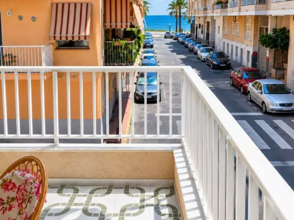 3-bedroom Apartment In Torrevieja, Spain (106 M²)