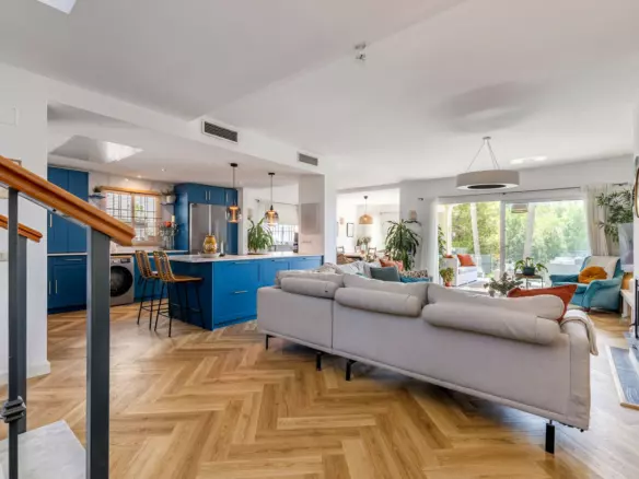 4-bedroom Villa In Alhaurín El Grande, Spain (318 M²)