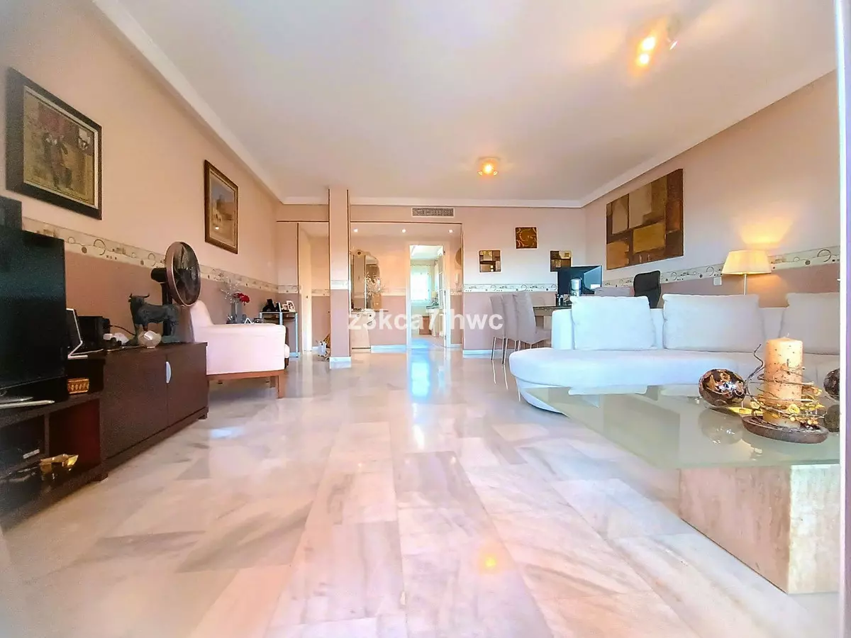 3-bedroom Apartment In Estepona, Spain (114 M²)