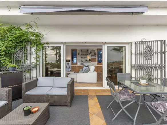 3-bedroom Villa In Estepona, Spain (287 M²)