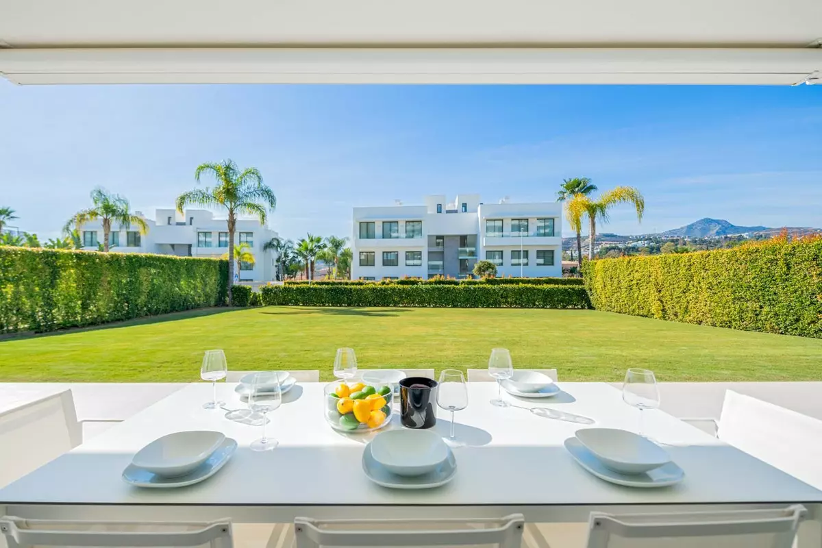 3-bedroom Apartment In Estepona, Spain (114 M²)
