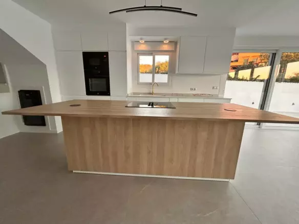4-bedroom Villa In Marbella, Spain (278 M²)