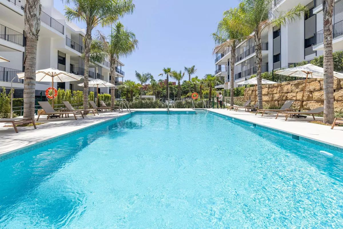 3-bedroom Apartment In Estepona, Spain (92 M²)