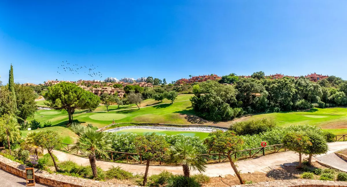 3-bedroom Apartment In Marbella, Spain (163 M²)