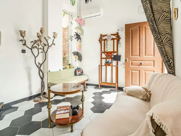 2-bedroom Town House In Málaga, Spain (55 M²)