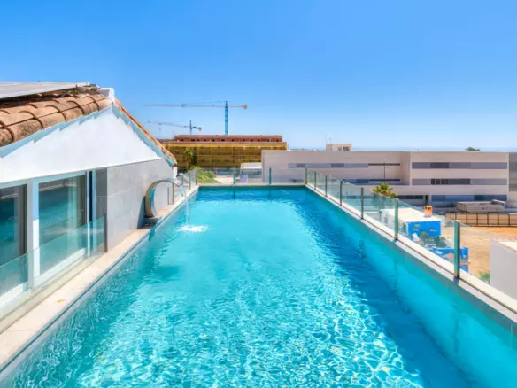 4-bedroom Apartment In Marbella, Spain (198 M²)