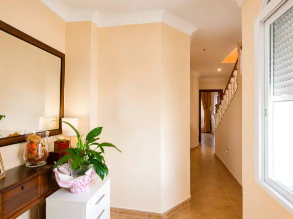 3-bedroom Apartment In Fuengirola, Spain (127 M²)
