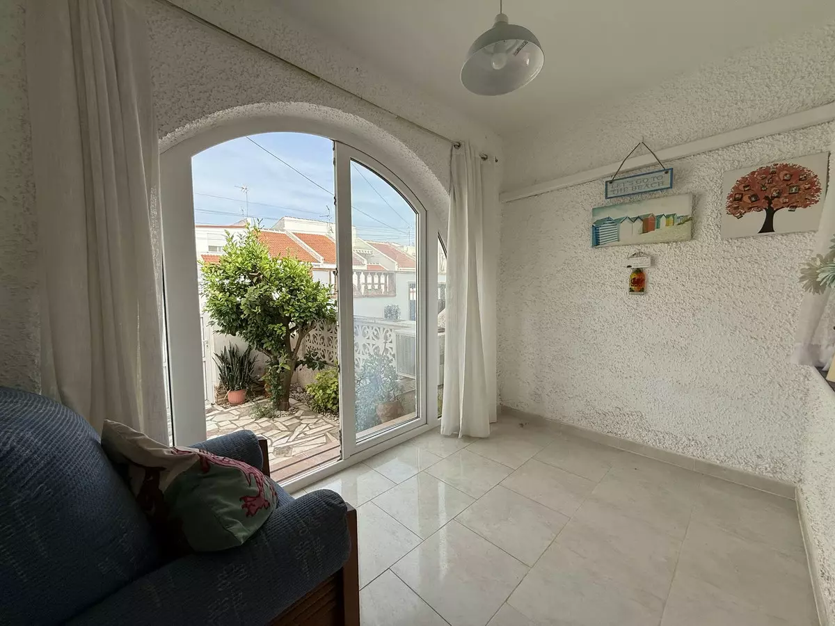 3-bedroom Town House In Torrevieja, Spain (58 M²)