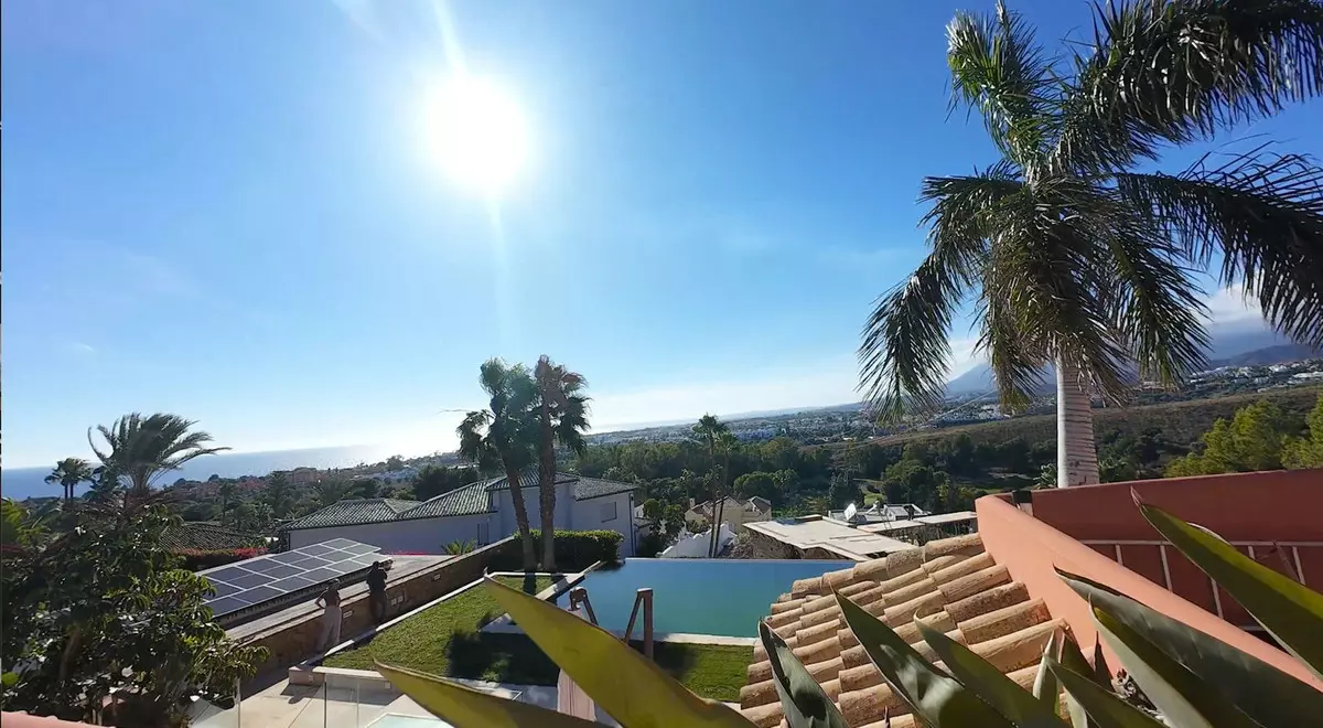 8-bedroom Villa In Estepona, Spain (1.265 M²)