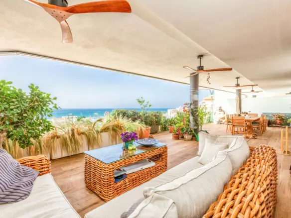 3-bedroom Apartment In Fuengirola, Spain (227 M²)