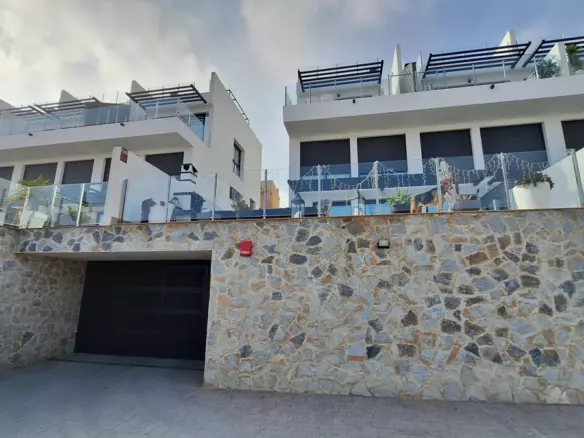 3-bedroom Apartment In Guardamar Del Segura, Spain (120 M²)