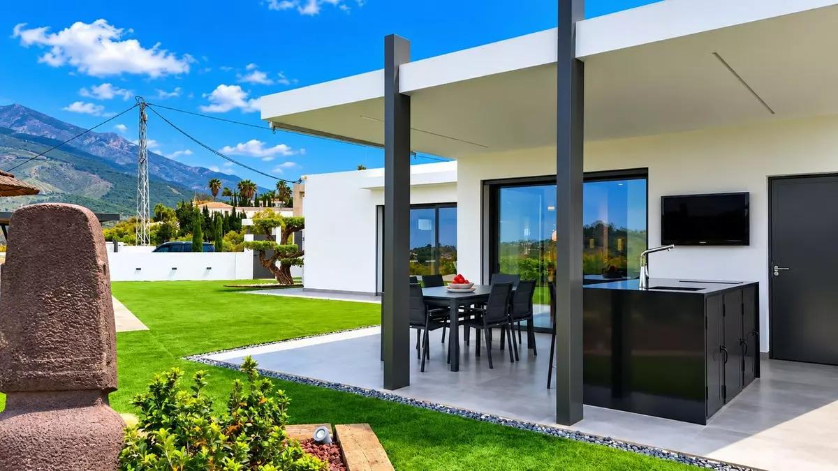 3-bedroom Villa In Alhaurín El Grande, Spain (166 M²)