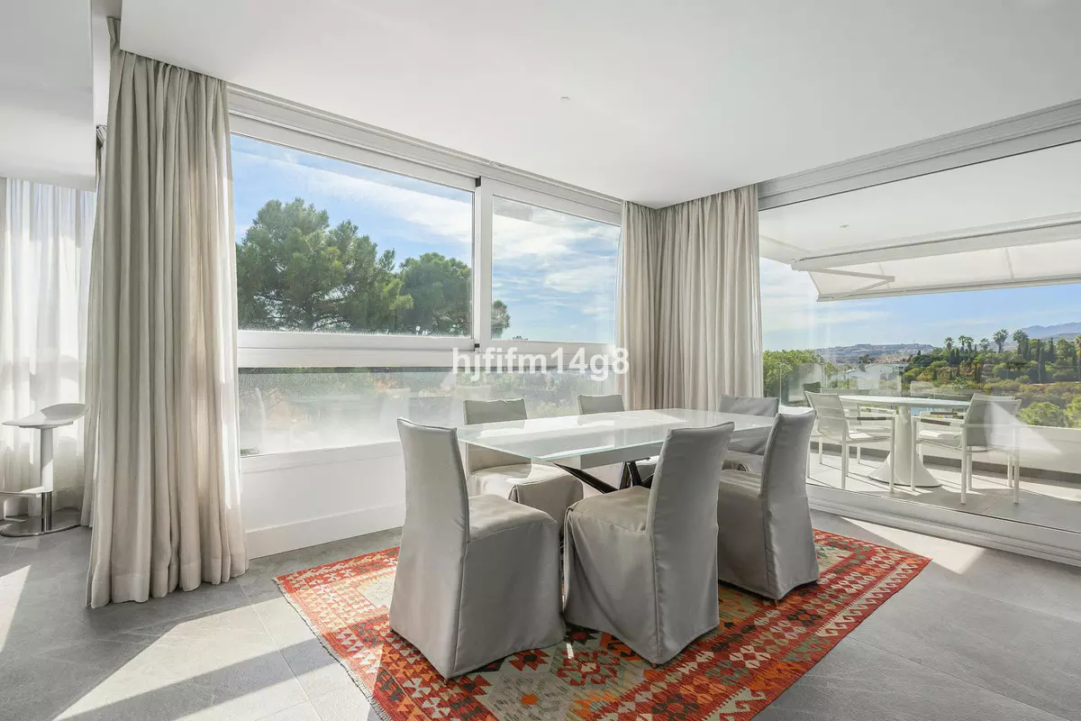 3-bedroom Apartment In Benahavis, Spain (155 M²)