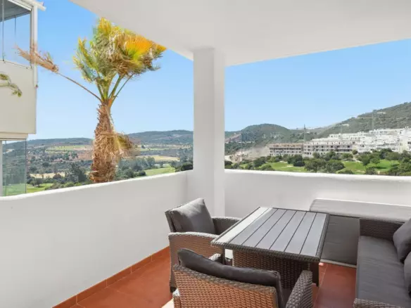 2-bedroom Apartment In Estepona, Spain (86 M²)