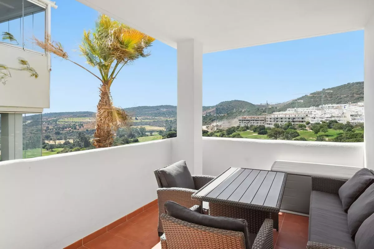 2-bedroom Apartment In Estepona, Spain (86 M²)