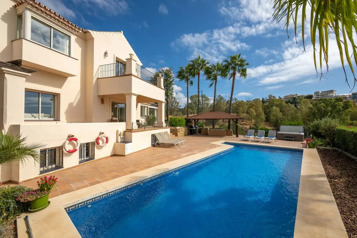 4-bedroom Villa In Mijas, Spain (450 M²)