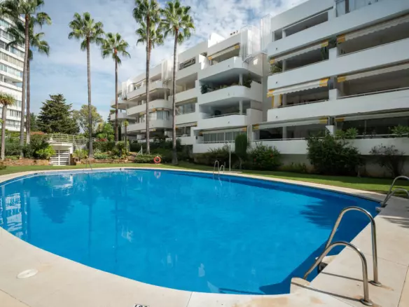 3-bedroom Apartment In Marbella, Spain (121 M²)