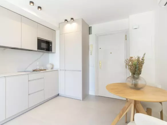 1-bedroom Apartment In Marbella, Spain (55 M²)